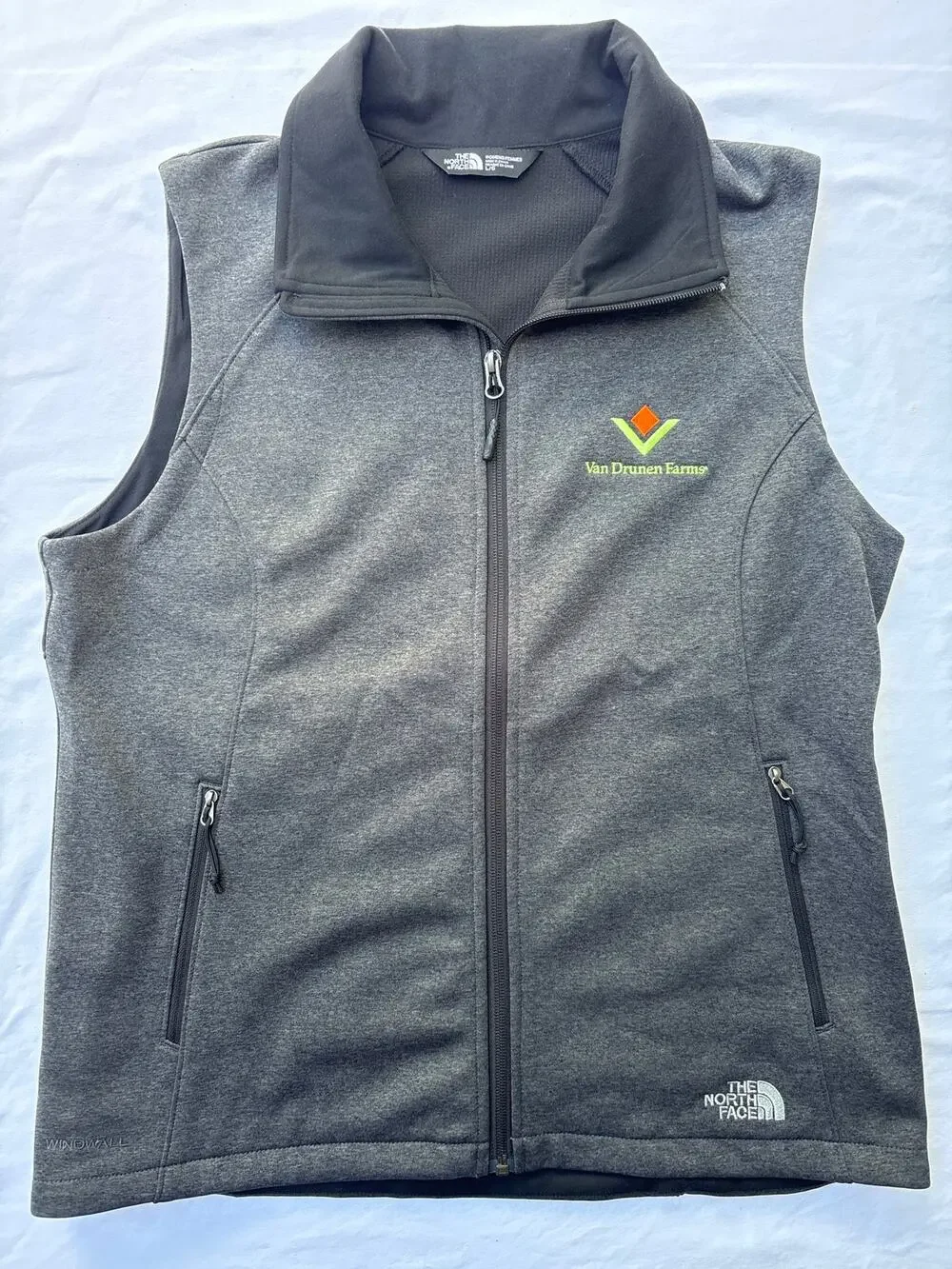 Women’s size L North Face Windwall Vest Van‎ Drunen Farms Excellent Condition!!